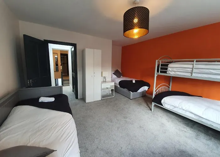 Large Townhouse In The Heart Of Galway No 11